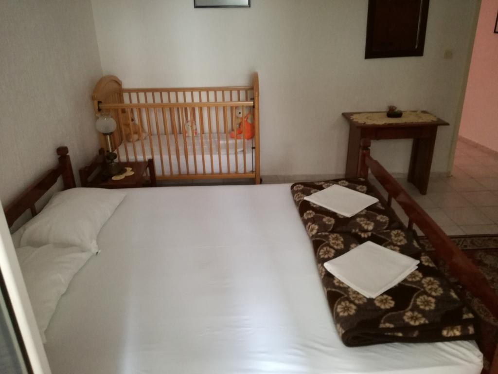 Miron Apart&Rooms ラファイロヴィチ エクステリア 写真