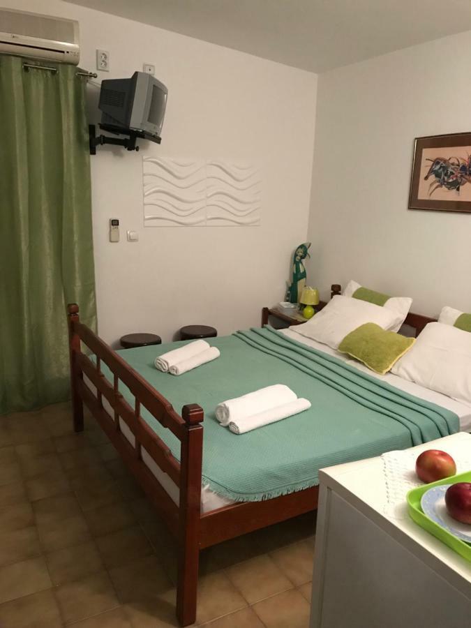 Miron Apart&Rooms ラファイロヴィチ エクステリア 写真